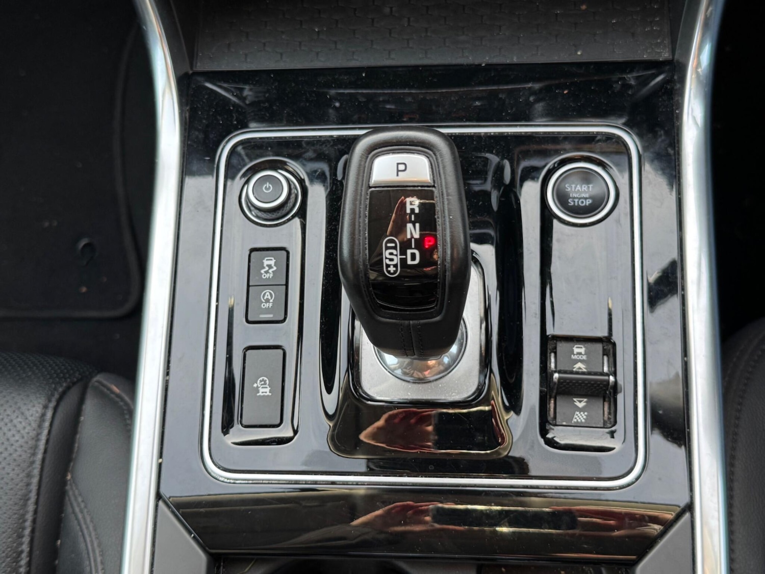 Used Jaguar XE 2020 for sale - 76537622: Photo 35