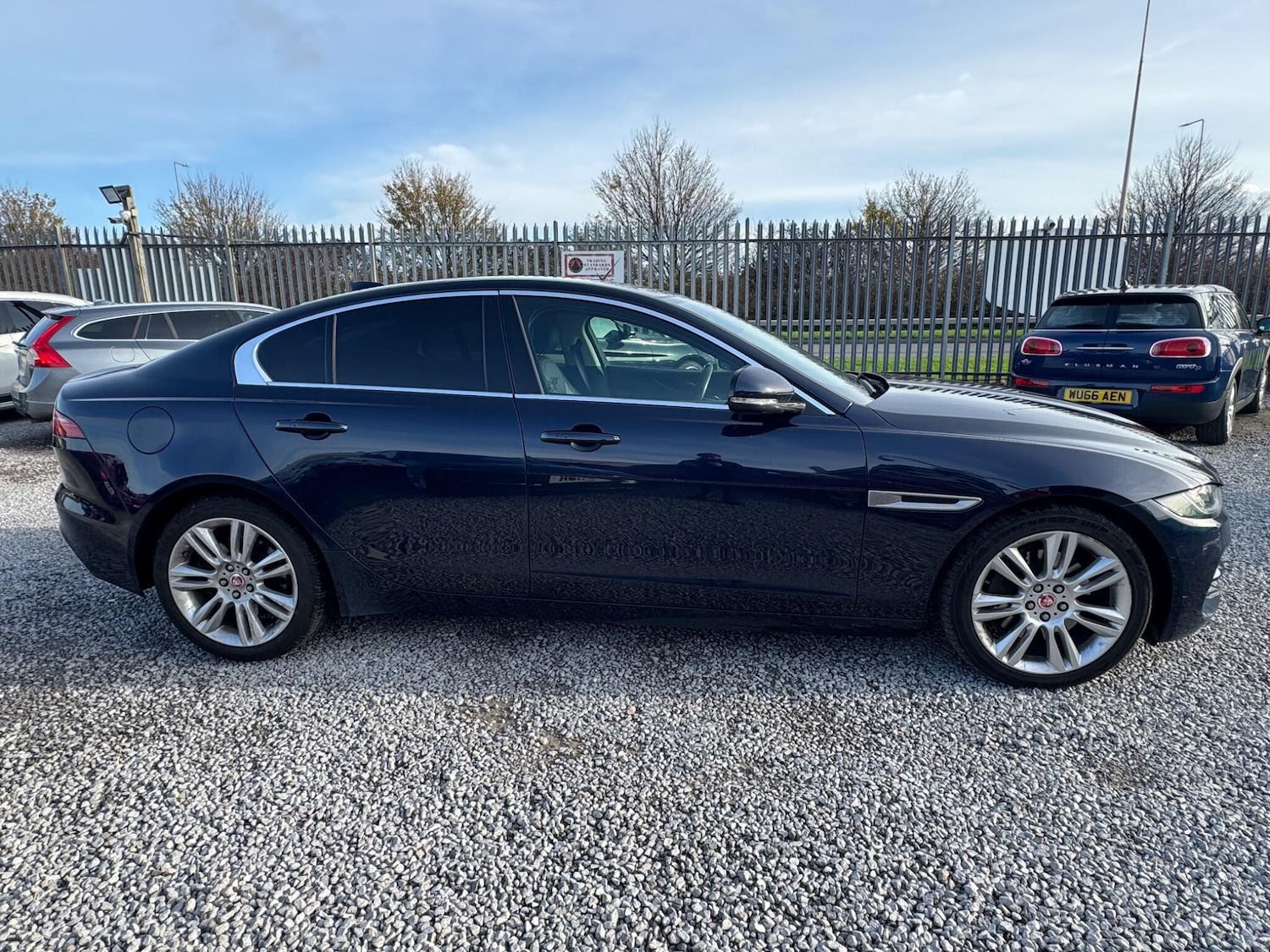 Used Jaguar XE 2020 for sale - 76537622: Photo 8
