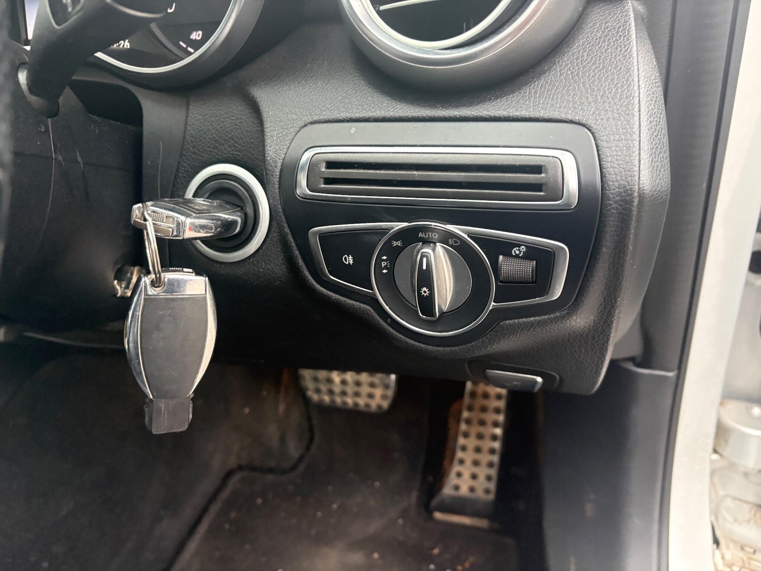 Used Mercedes-Benz C Class 2018 for sale - 77143575: Photo 23