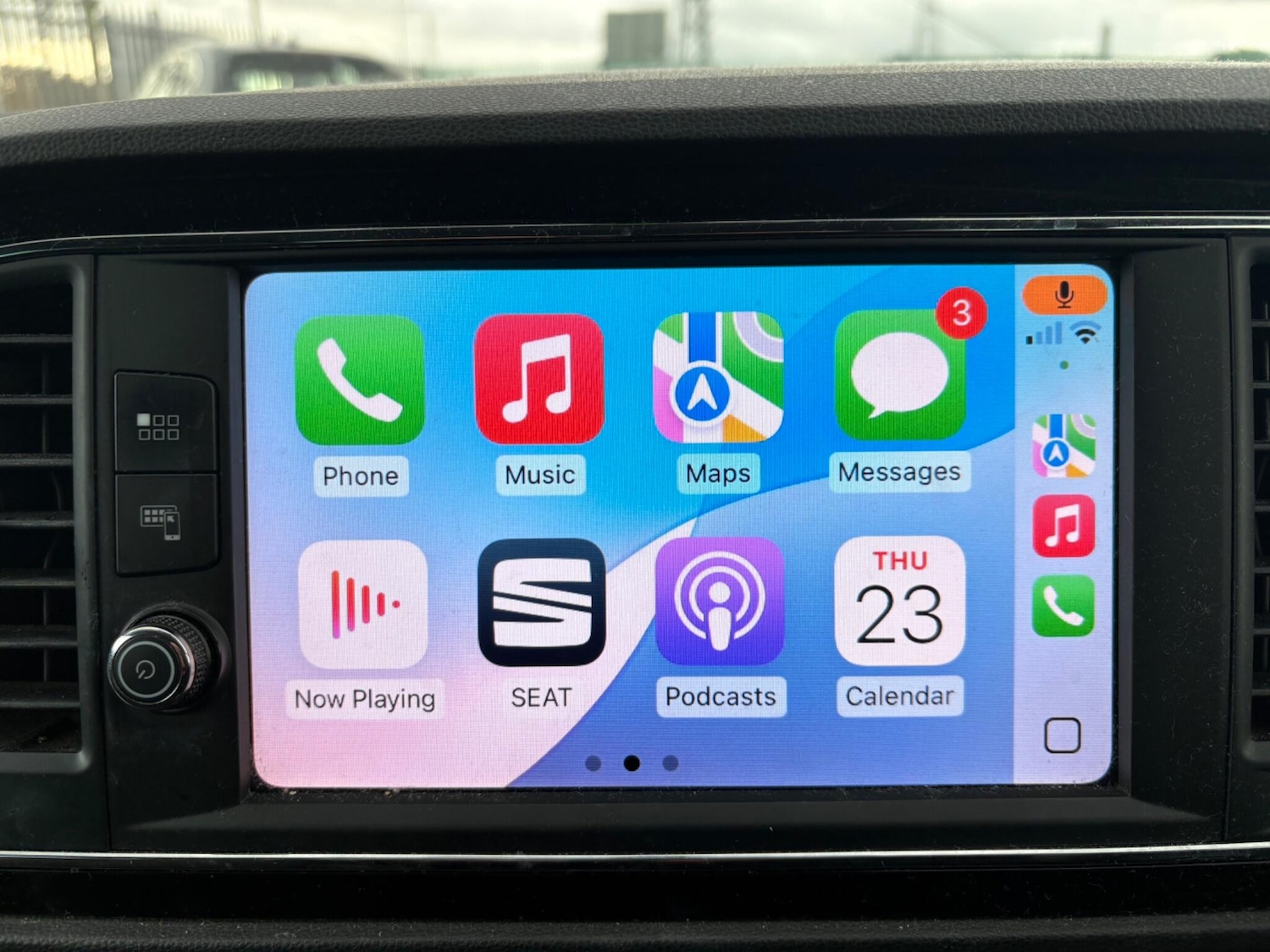 Used SEAT Leon 2019 for sale - 76349427: Photo 2