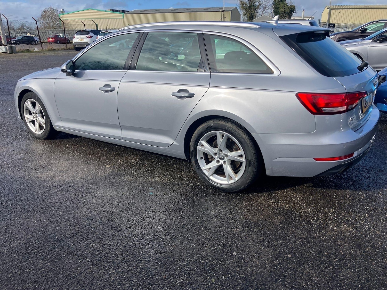 Used Audi A4 2017 for sale - 77524590: Photo 3