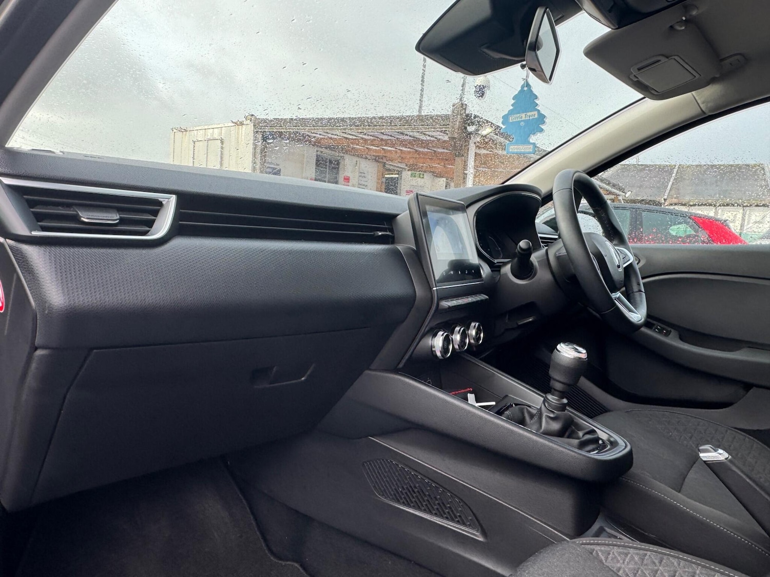 Used Renault Clio 2023 for sale - 76850456: Photo 11