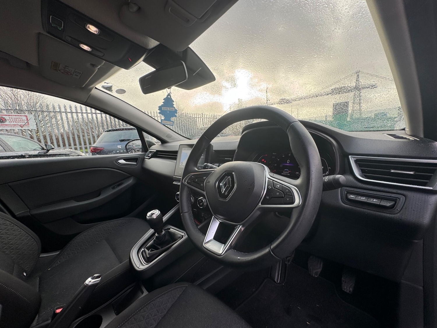 Used Renault Clio 2023 for sale - 76850456: Photo 16