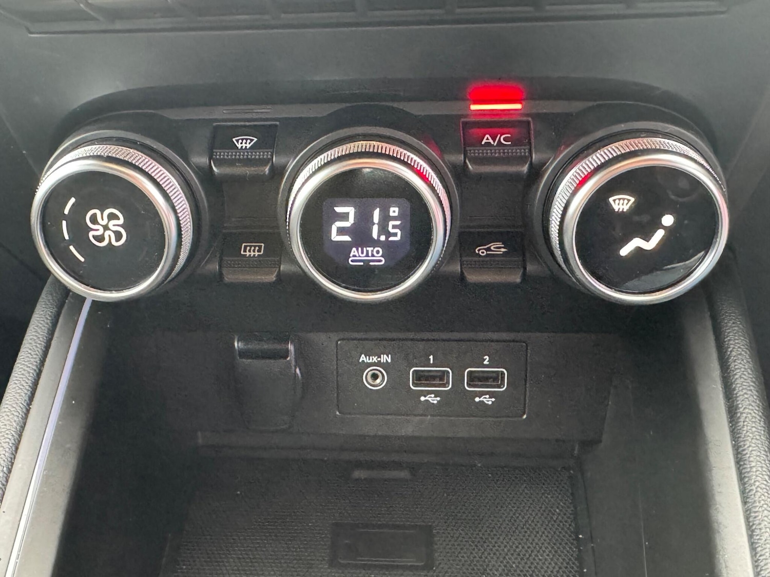 Used Renault Clio 2023 for sale - 76850456: Photo 34