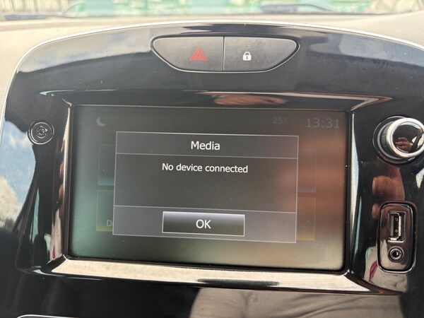 Used Renault Clio 2019 for sale - 75563184: Photo 32