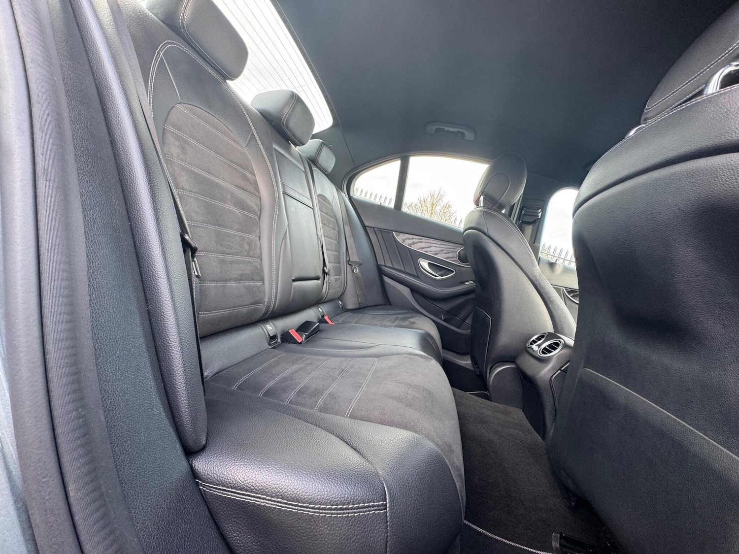 Used Mercedes-Benz C Class 2019 for sale - 77647089: Photo 20