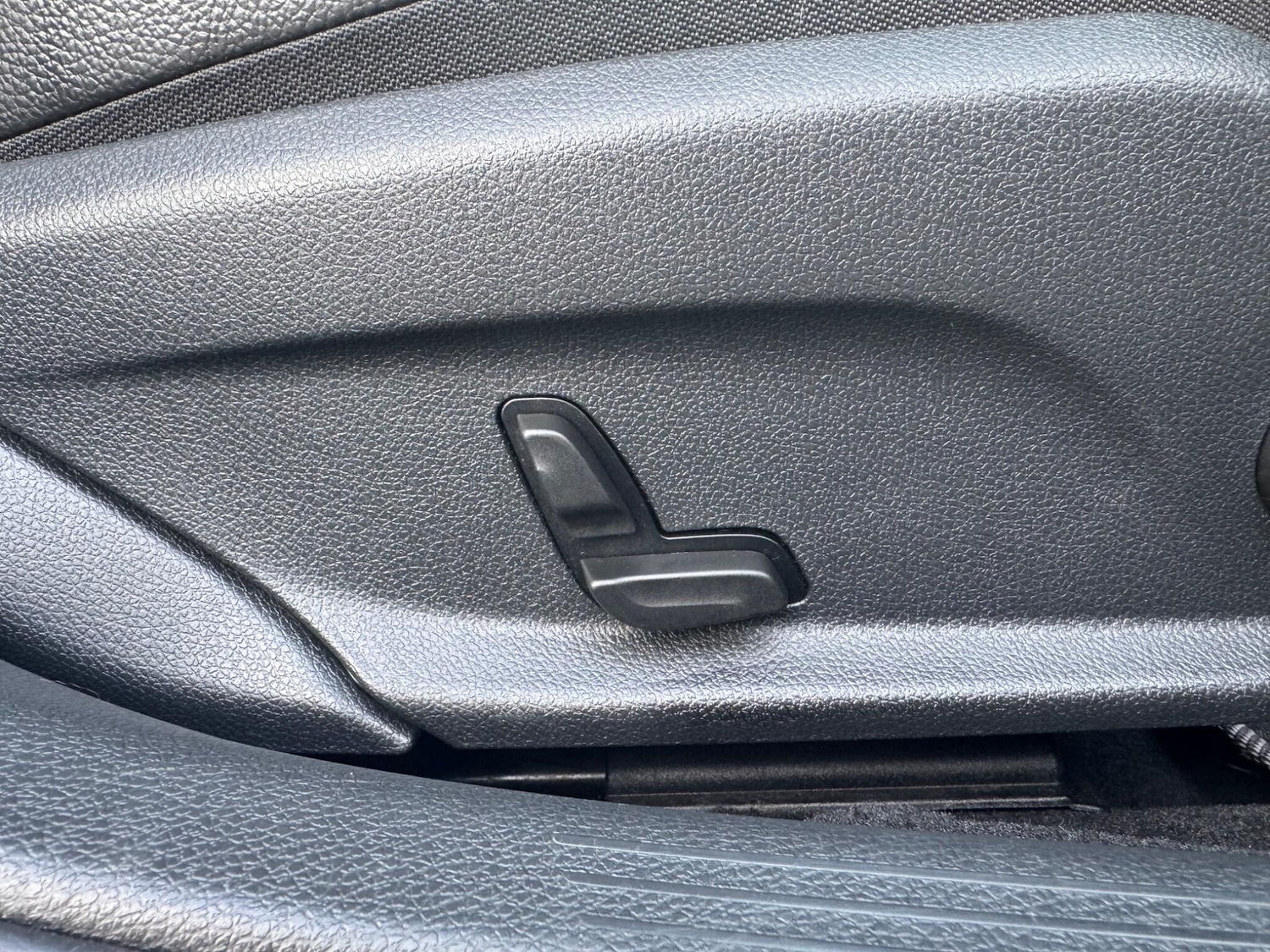 Used Mercedes-Benz C Class 2019 for sale - 77647089: Photo 29