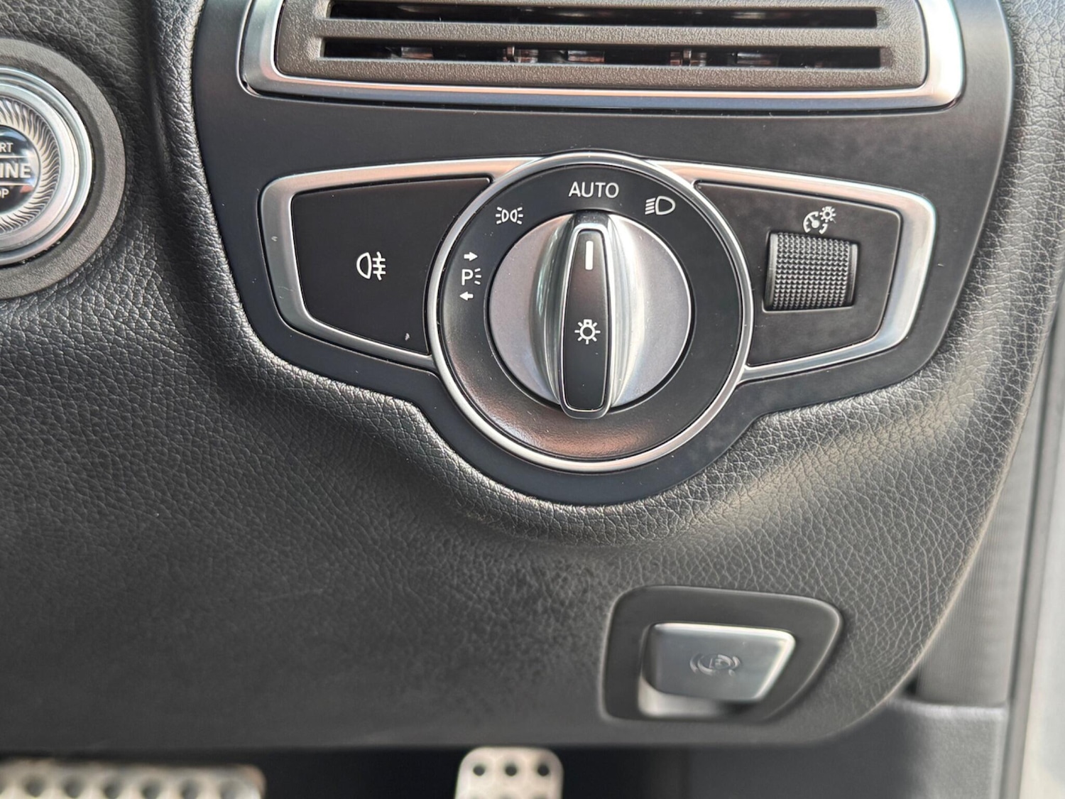 Used Mercedes-Benz C Class 2019 for sale - 77647089: Photo 33