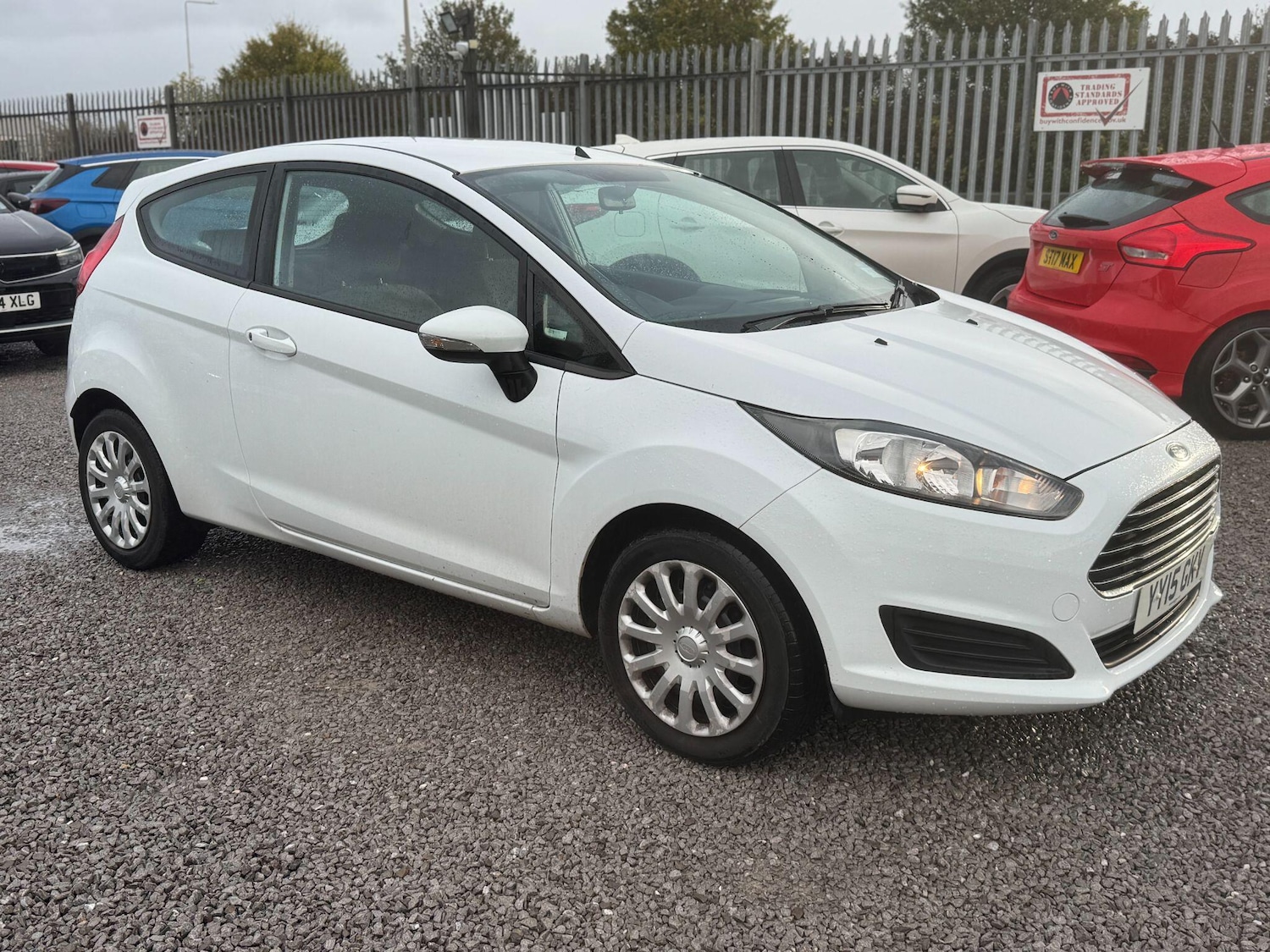 Used Ford Fiesta 2015 for sale - 76327059: Photo 2