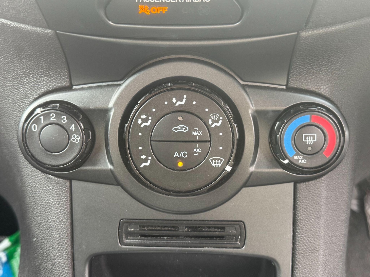 Used Ford Fiesta 2015 for sale - 76327059: Photo 22