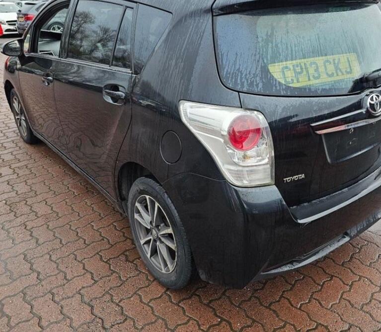 Used Toyota Verso 2013 for sale - 77898443: Photo 4