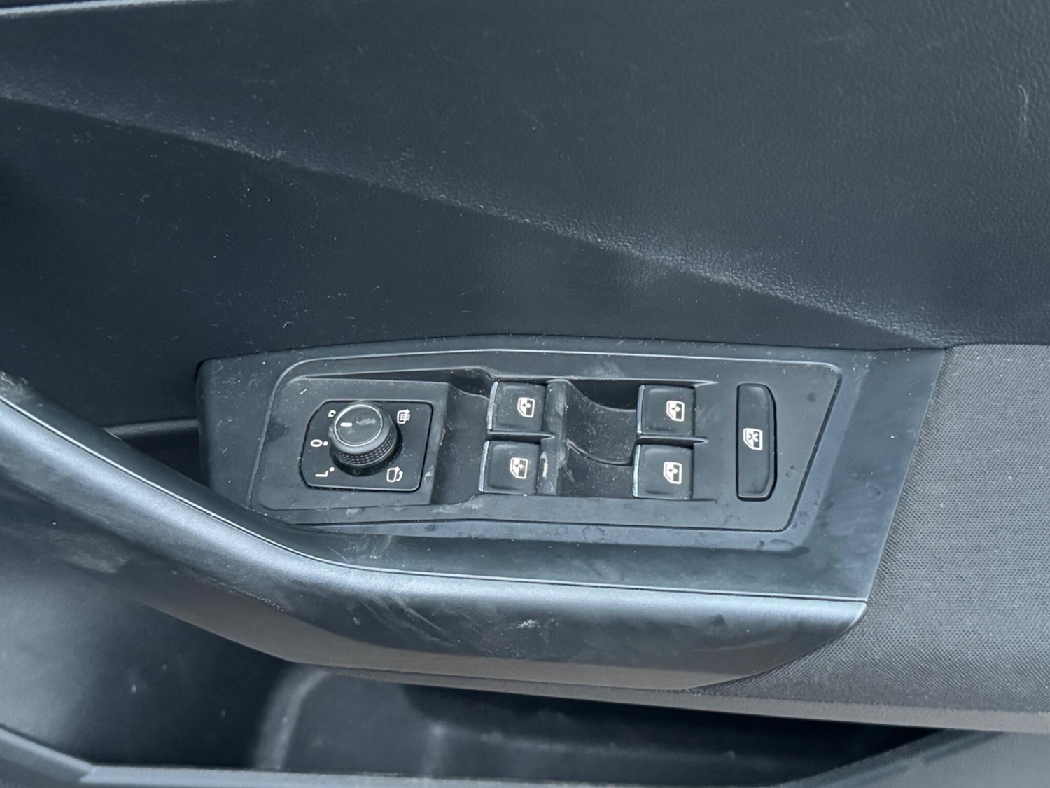 Used Volkswagen T-Roc 2018 for sale - 77279015: Photo 24