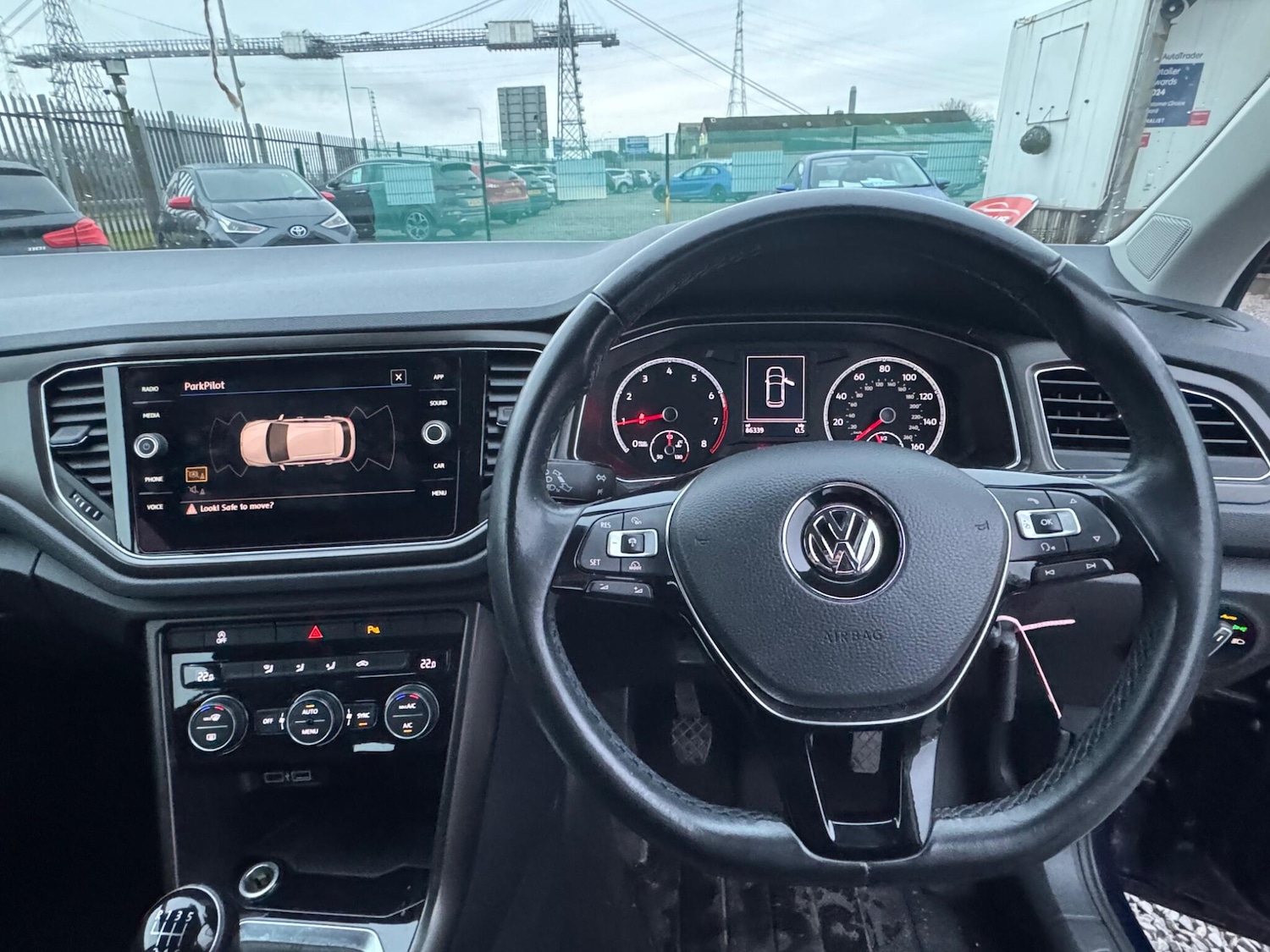 Used Volkswagen T-Roc 2018 for sale - 77279015: Photo 29