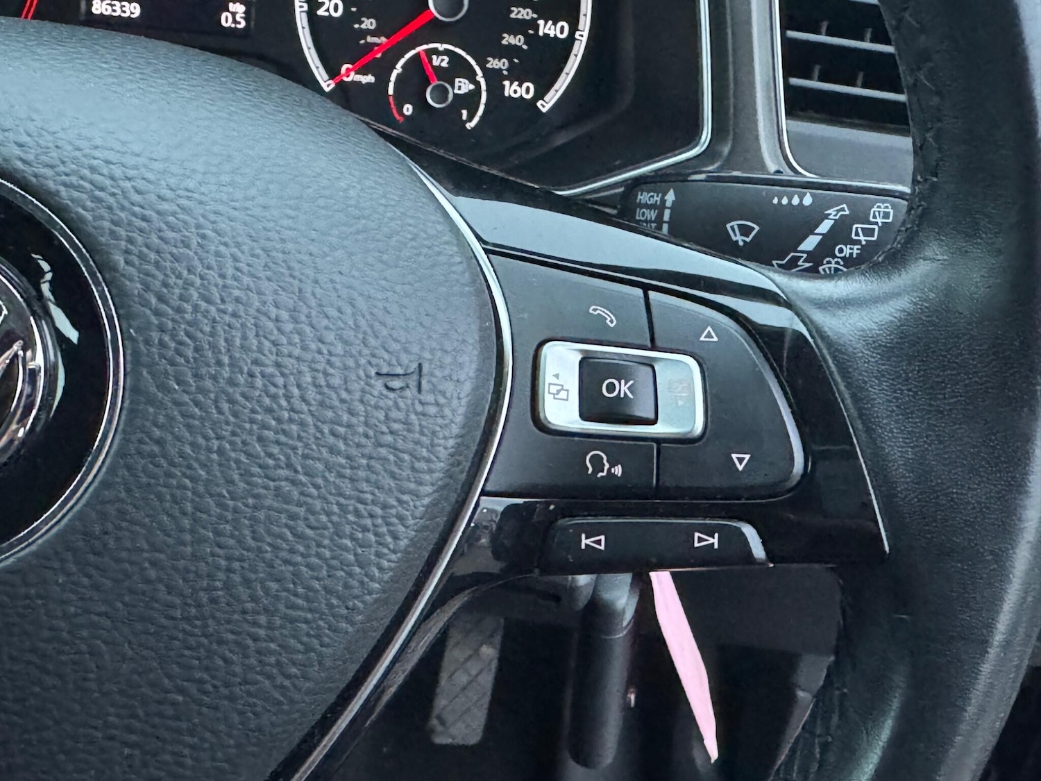 Used Volkswagen T-Roc 2018 for sale - 77279015: Photo 30