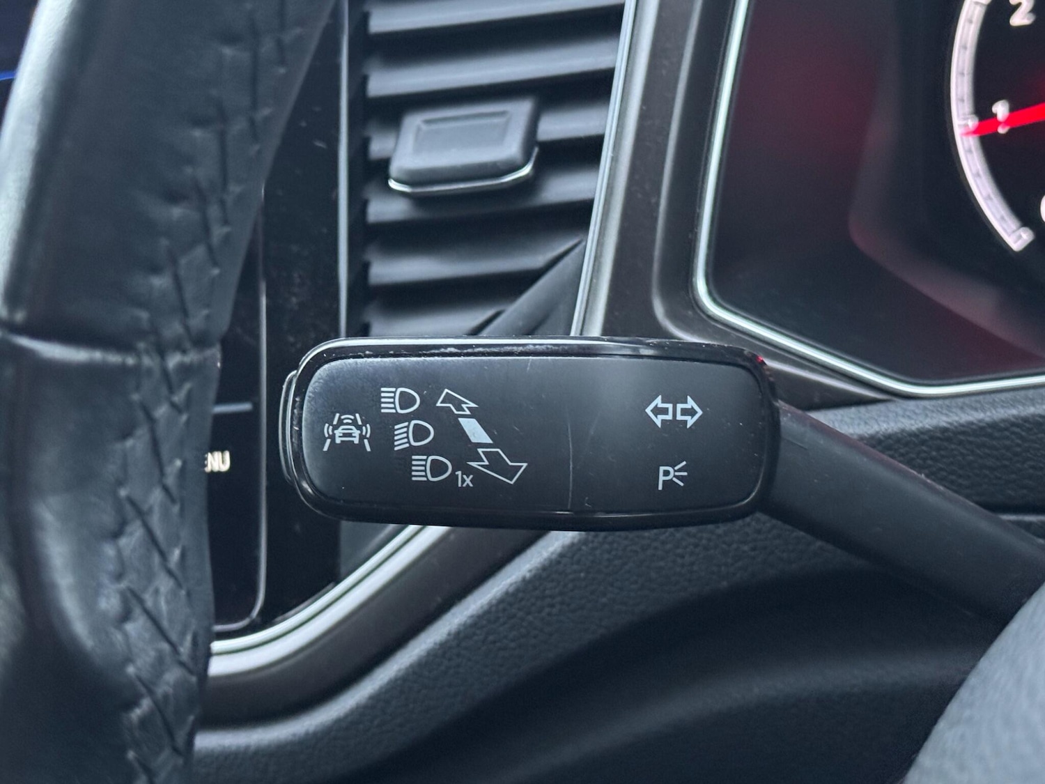 Used Volkswagen T-Roc 2018 for sale - 77279015: Photo 32