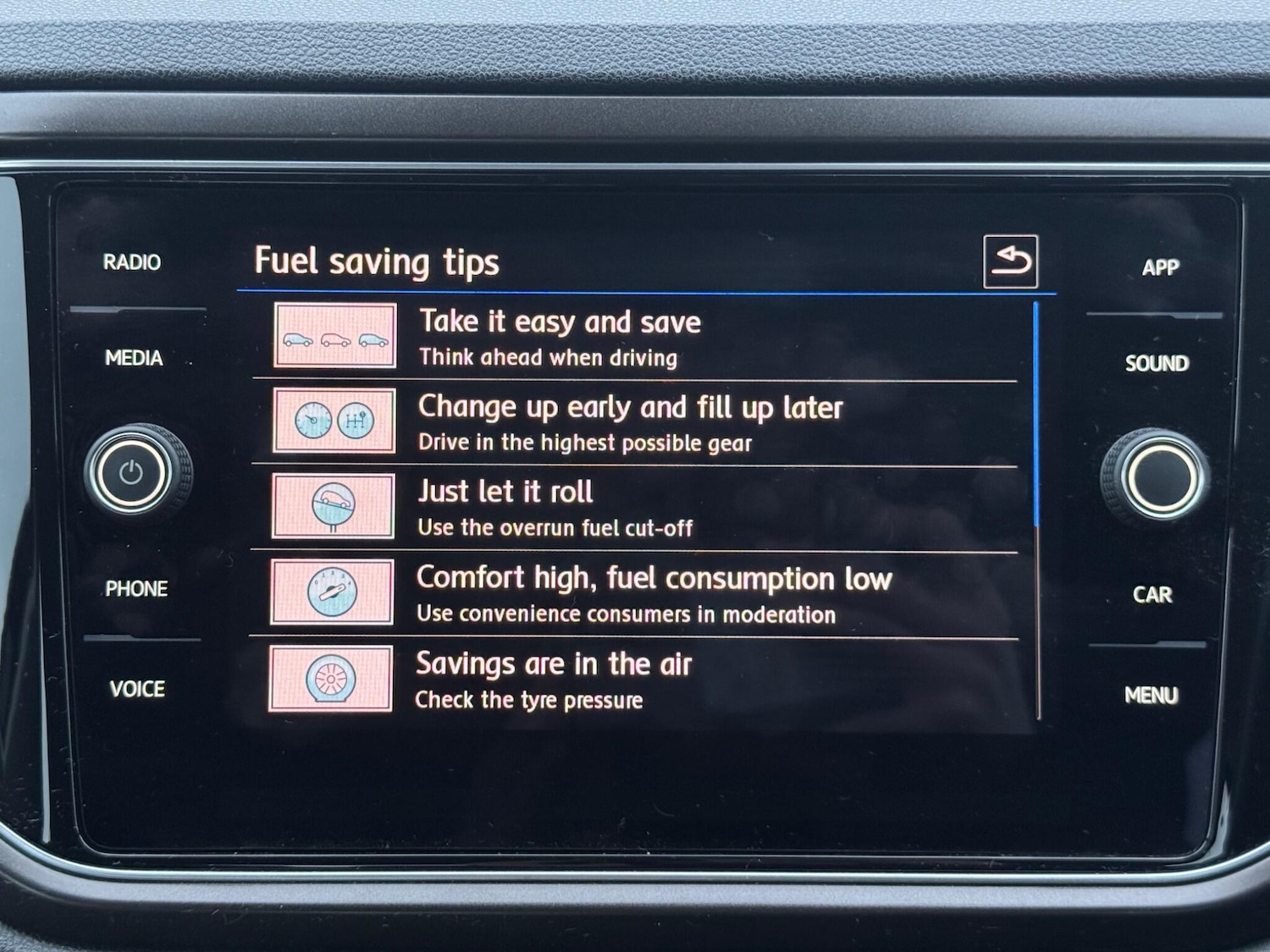 Used Volkswagen T-Roc 2018 for sale - 77279015: Photo 38