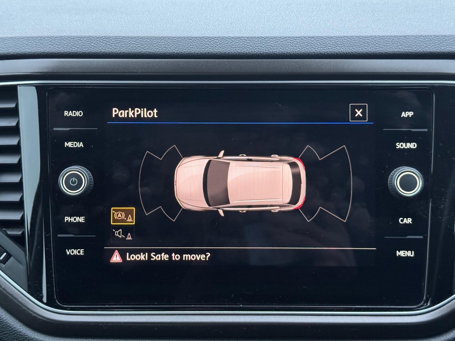 Used Volkswagen T-Roc 2018 for sale - 77279015: Photo 4