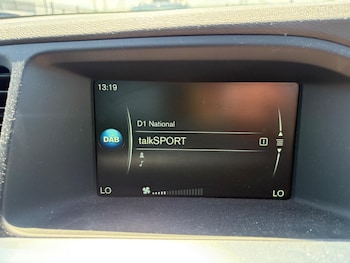 Used Volvo V60 2016 for sale - 79224951: Photo