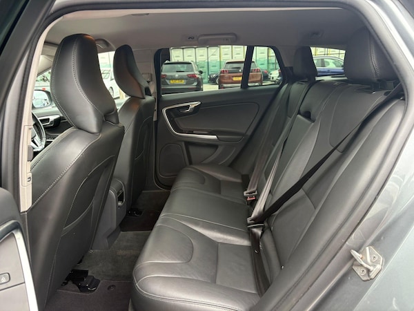 Used Volvo V60 2018 for sale - 76306595: Photo 11