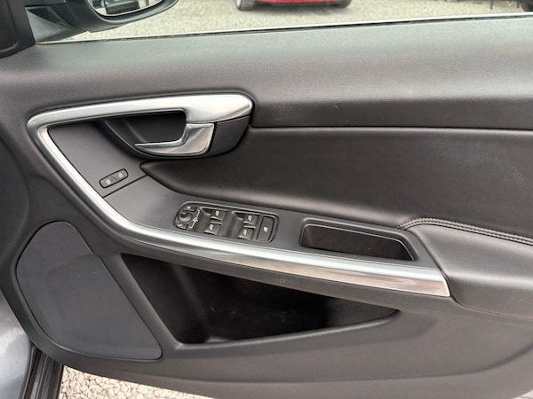 Used Volvo V60 2018 for sale - 76306595: Photo 17