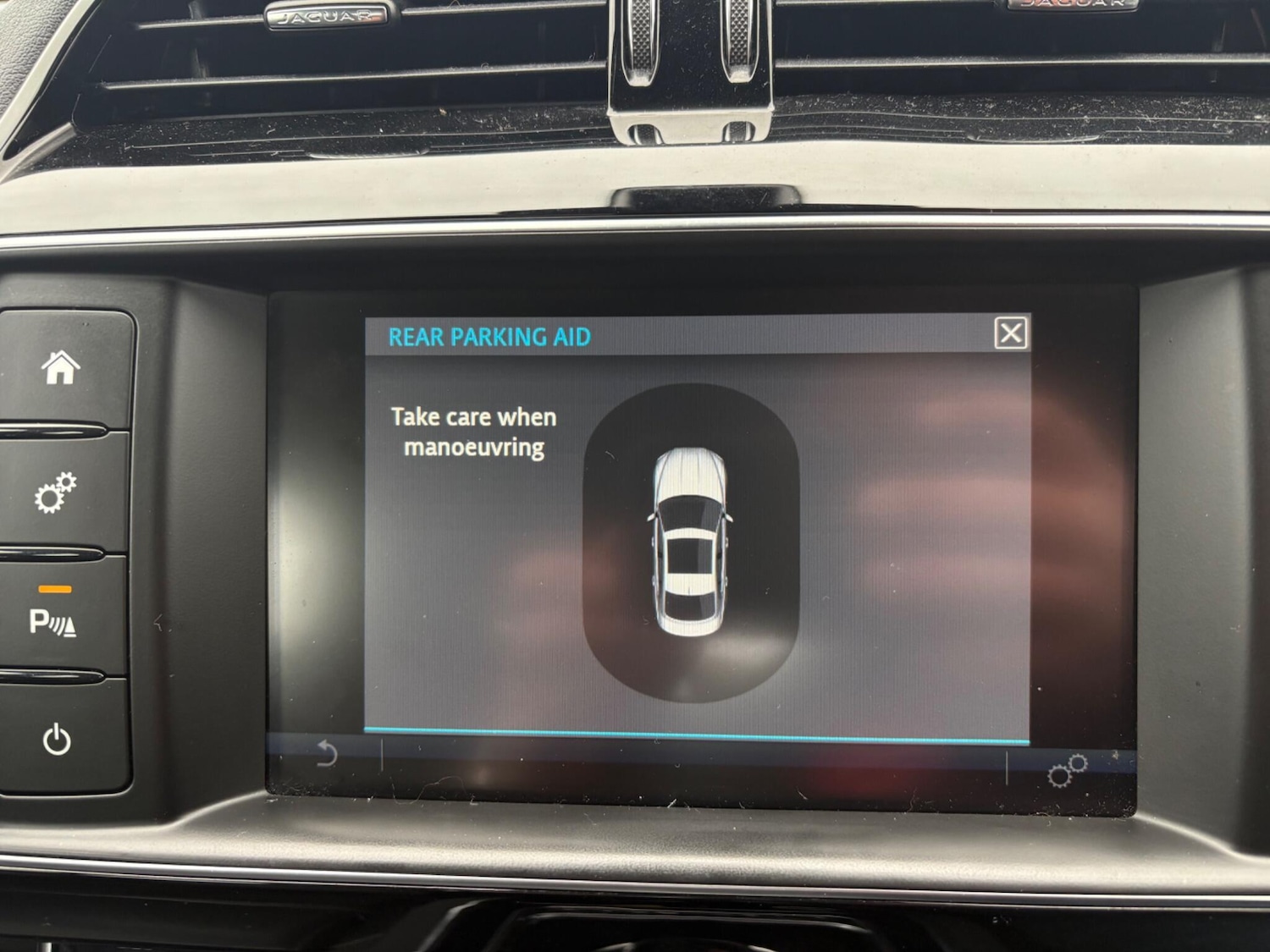 Used Jaguar XE 2018 for sale - 77793436: Photo 4