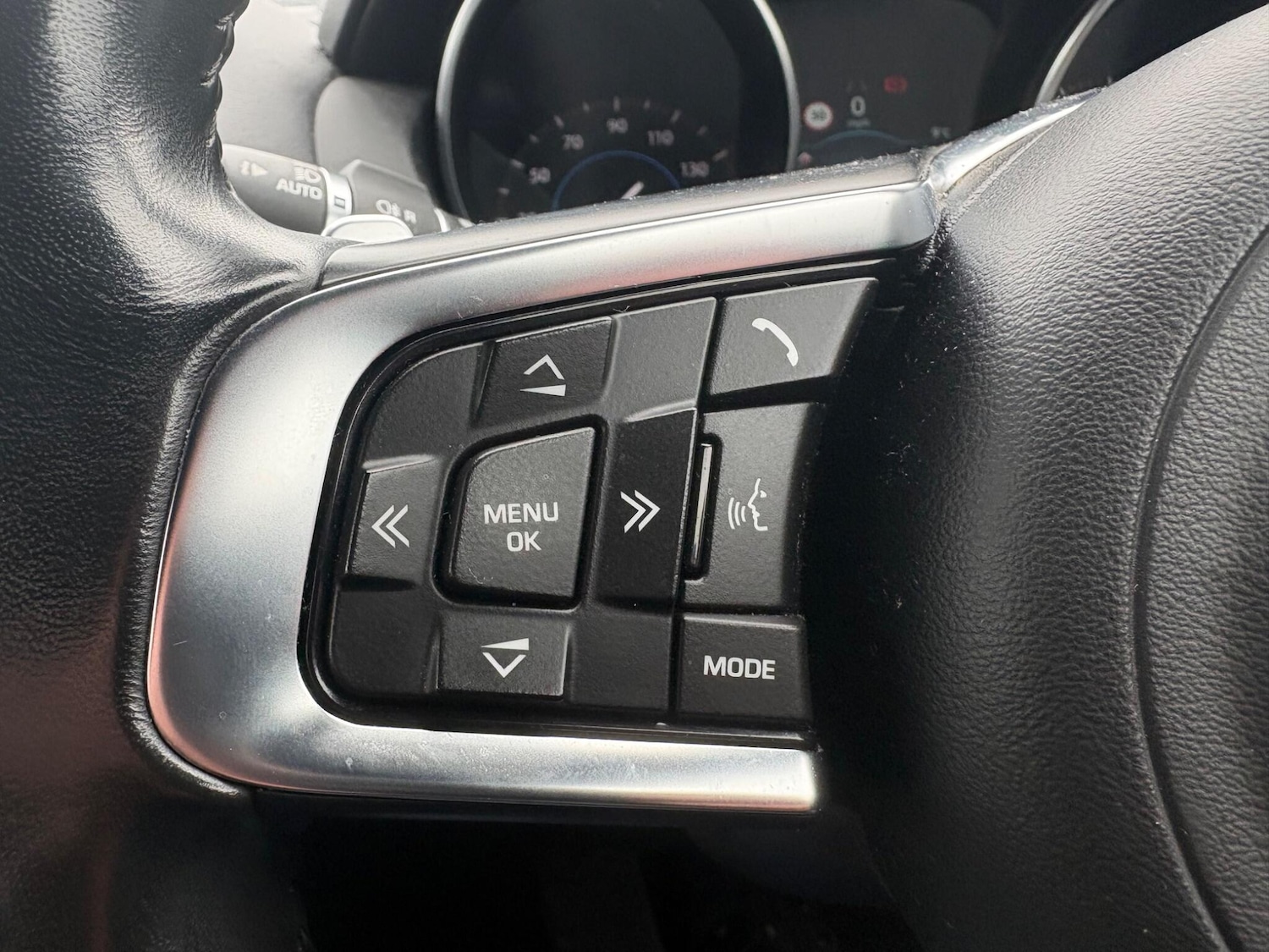 Used Jaguar XE 2018 for sale - 77793436: Photo 40