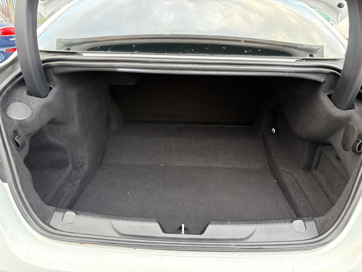 Used Jaguar XE 2019 for sale - 76688898: Photo 10