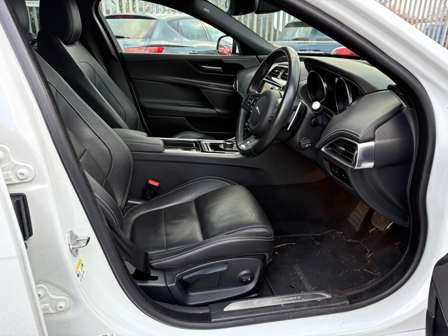 Used Jaguar XE 2019 for sale - 76688898: Photo 17