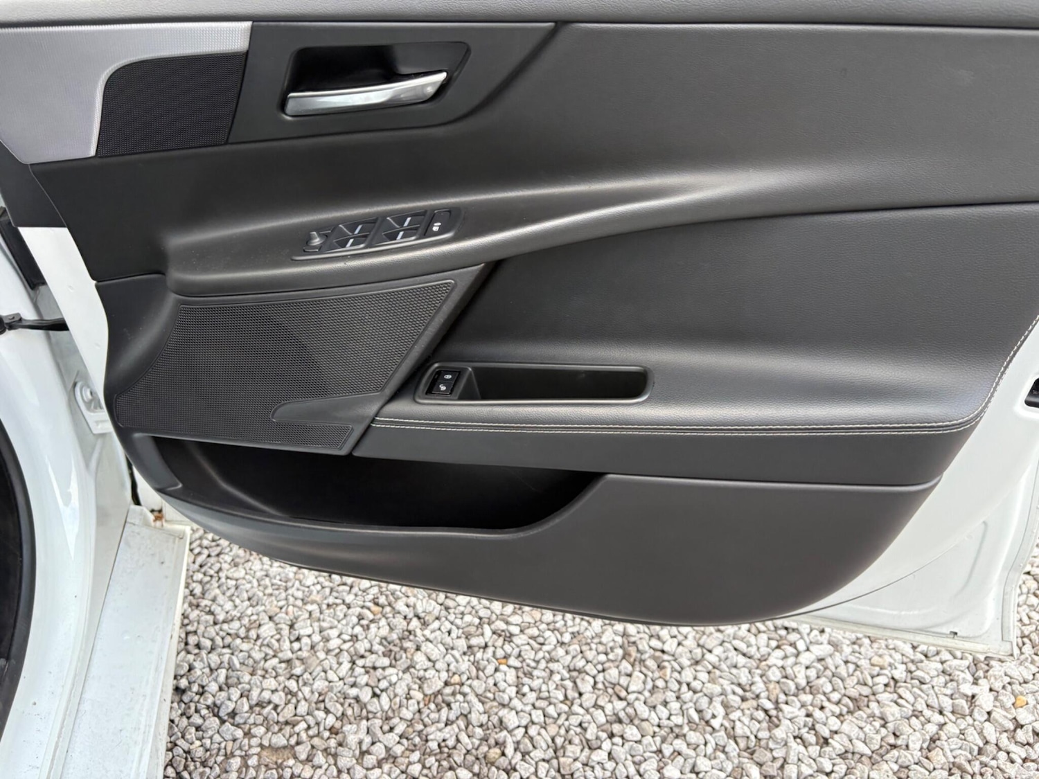 Used Jaguar XE 2019 for sale - 76688898: Photo 18