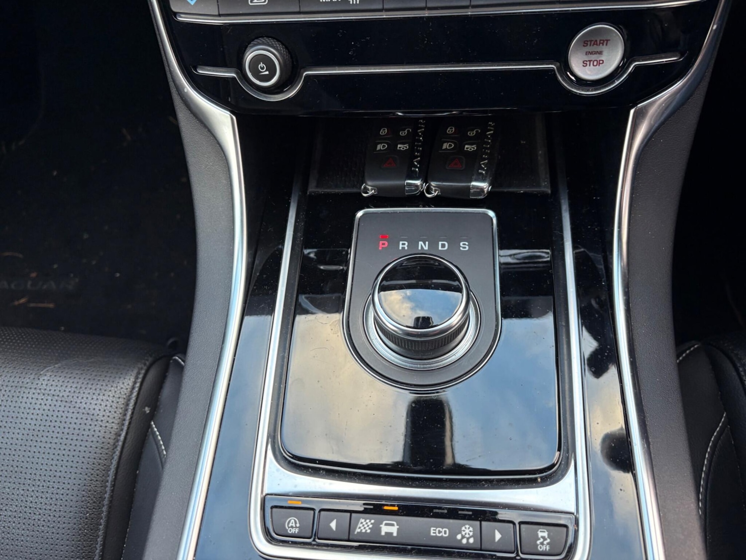 Used Jaguar XE 2019 for sale - 76688898: Photo 33