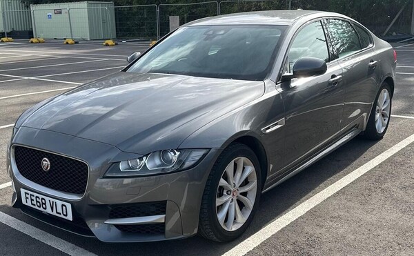 Used Jaguar XF 2018 for sale - 76317997: Photo 1