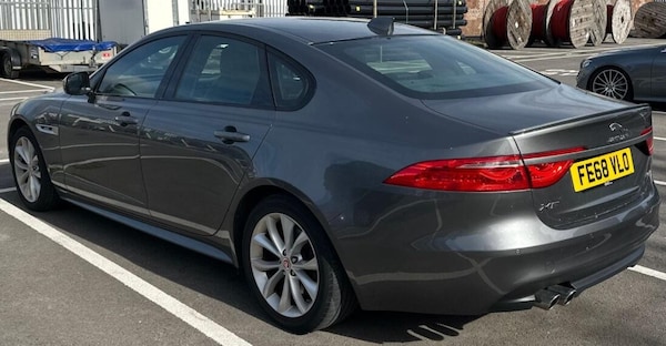 Used Jaguar XF 2018 for sale - 76317997: Photo 2