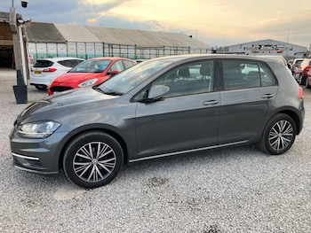 Used Volkswagen Golf 2018 for sale - 78404322: Photo