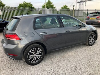 Used Volkswagen Golf 2018 for sale - 78404322: Photo
