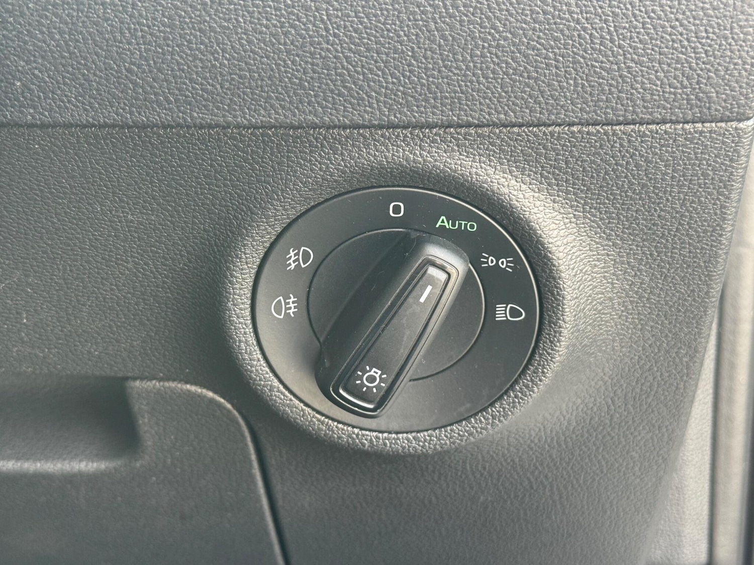 Used Skoda Karoq for sale - 77768706: Photo 29