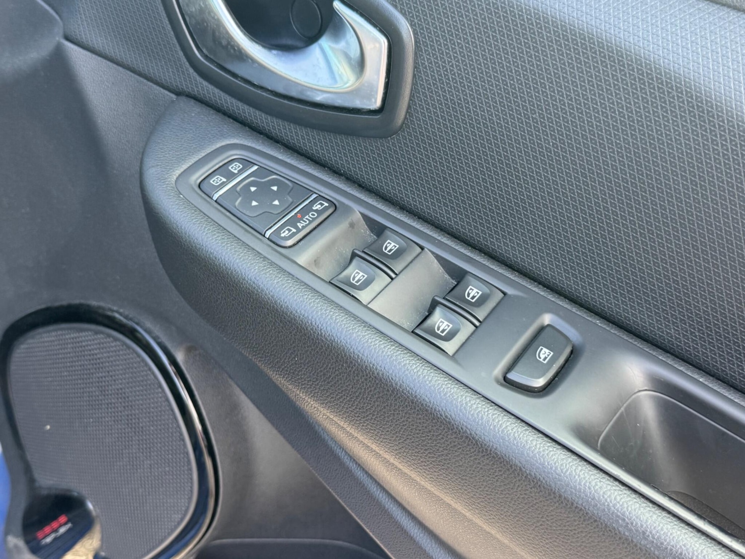 Used Renault Clio 2019 for sale - 78100378: Photo 21