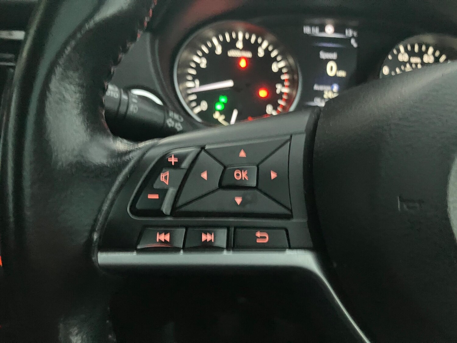 Used Nissan Qashqai 2018 for sale - 76326771: Photo 33