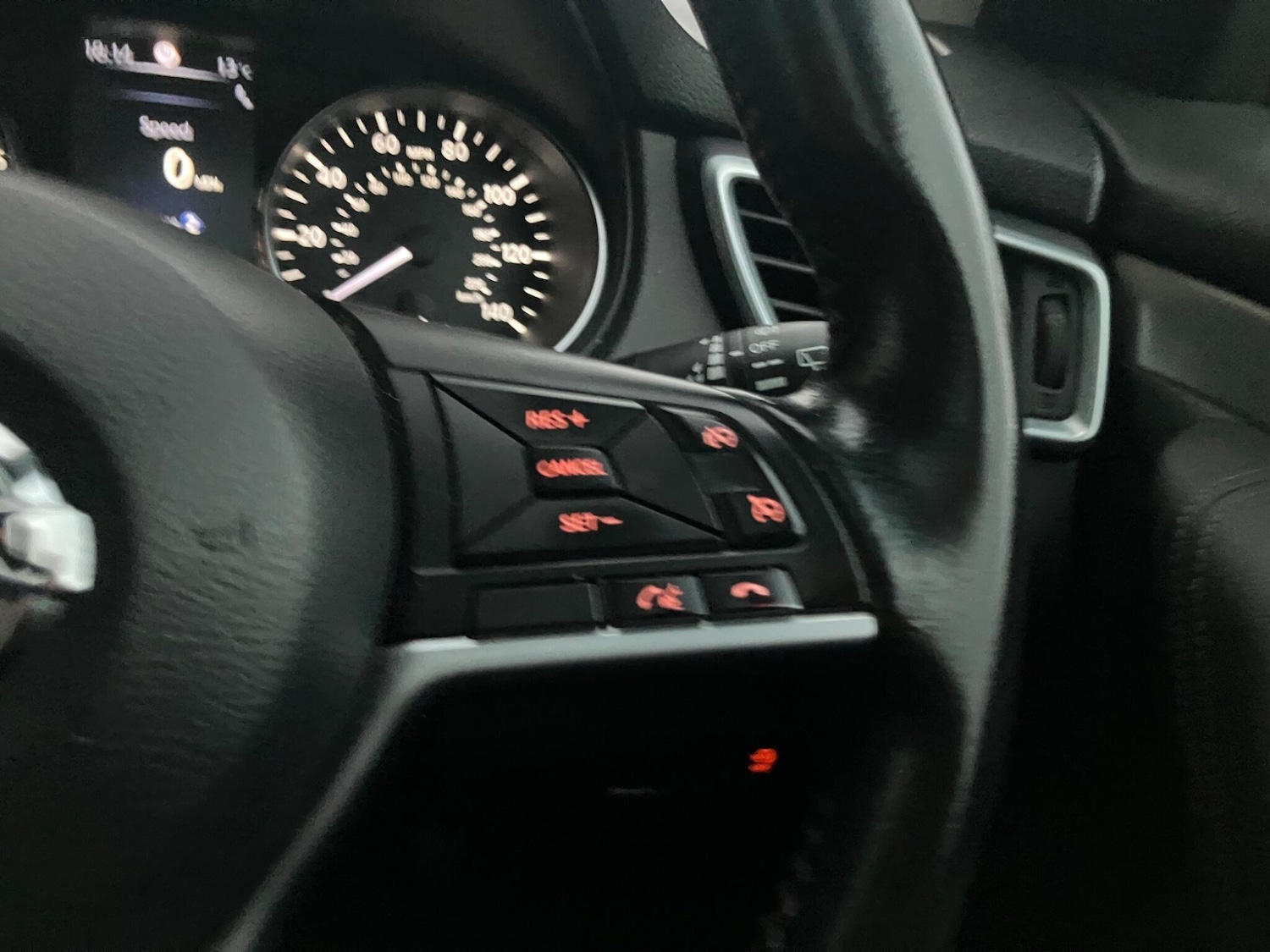 Used Nissan Qashqai 2018 for sale - 76326771: Photo 34