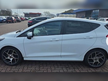 Used Ford Fiesta 2020 for sale - 77839397: Photo