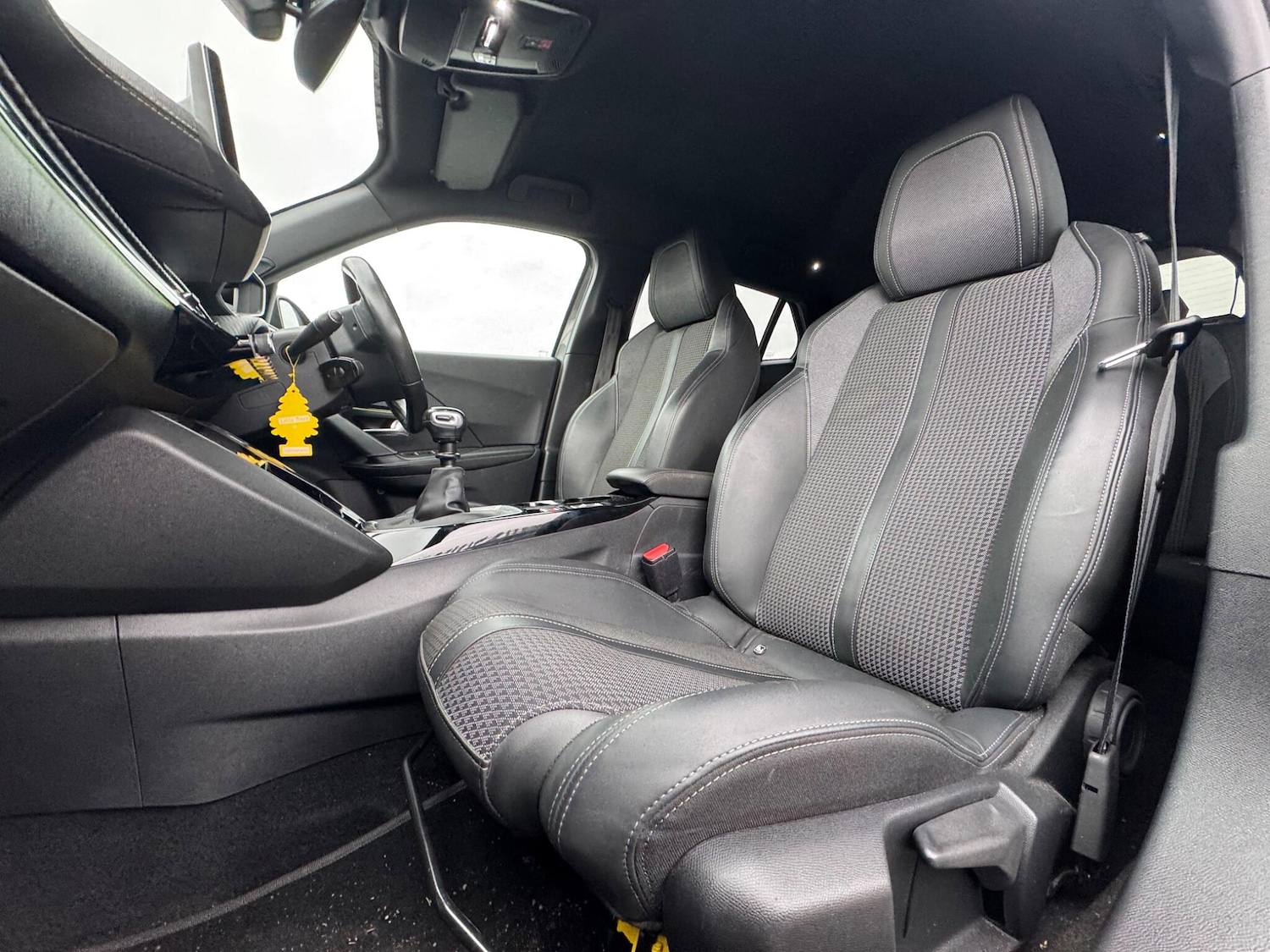 Used Peugeot 2008 for sale - 77824502: Photo 15