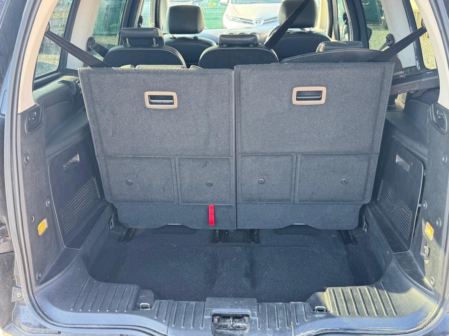 Used Ford Galaxy for sale - 77957399: Photo 2