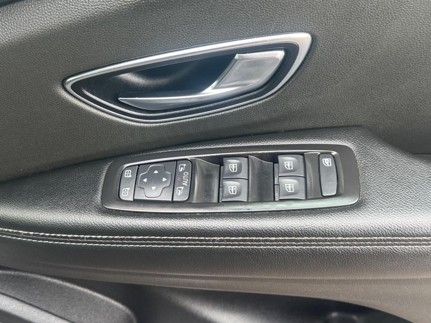 Used Renault Scenic 2016 for sale - 77279418: Photo 28