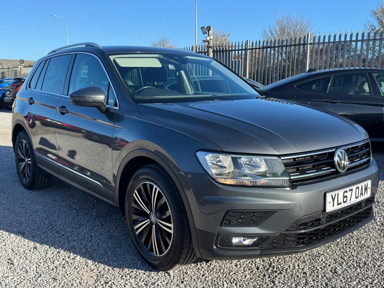 Used Volkswagen Tiguan 2017 for sale - 76657329: Photo 1