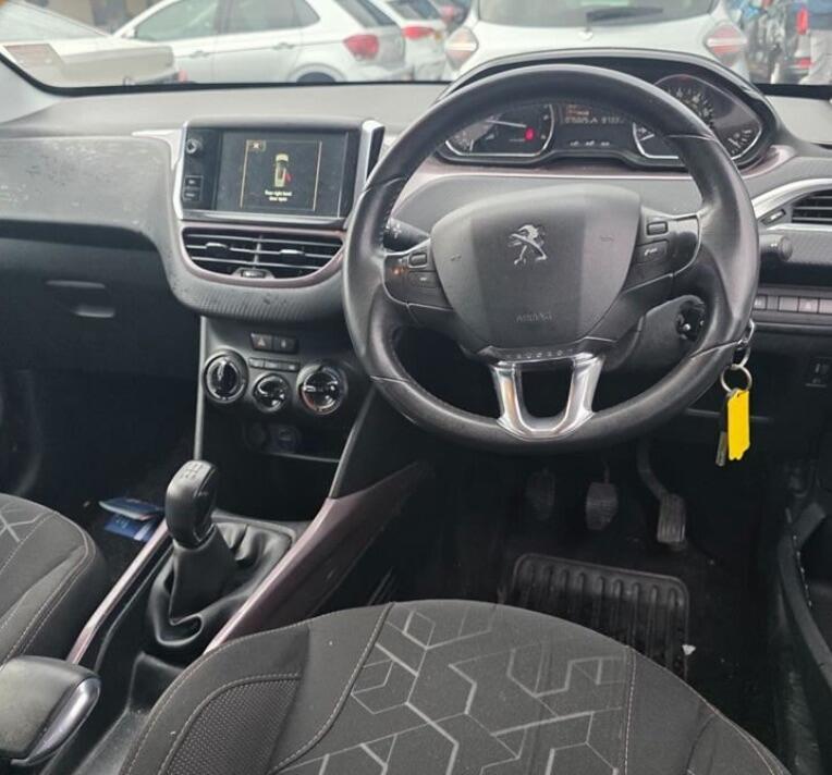 Used Peugeot 2008 2015 for sale - 76562306: Photo 14