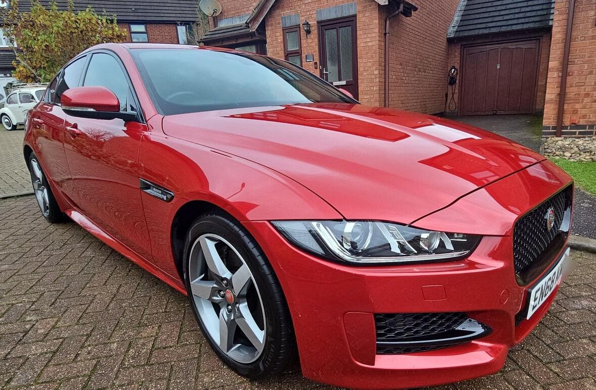 Used Jaguar XE 2018 for sale - 76596965: Photo 3