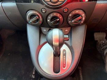 Used Mazda Mazda2 2013 for sale - 78384622: Photo