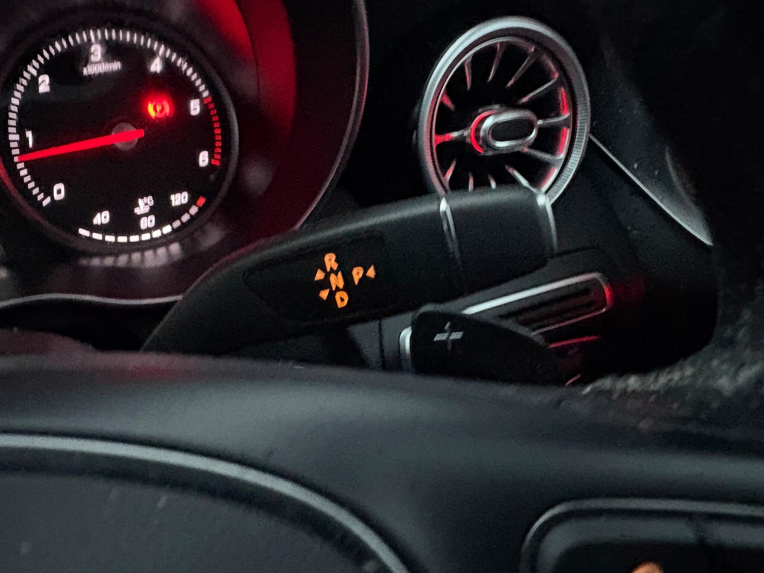 Used Mercedes-Benz C Class 2018 for sale - 77143192: Photo 31