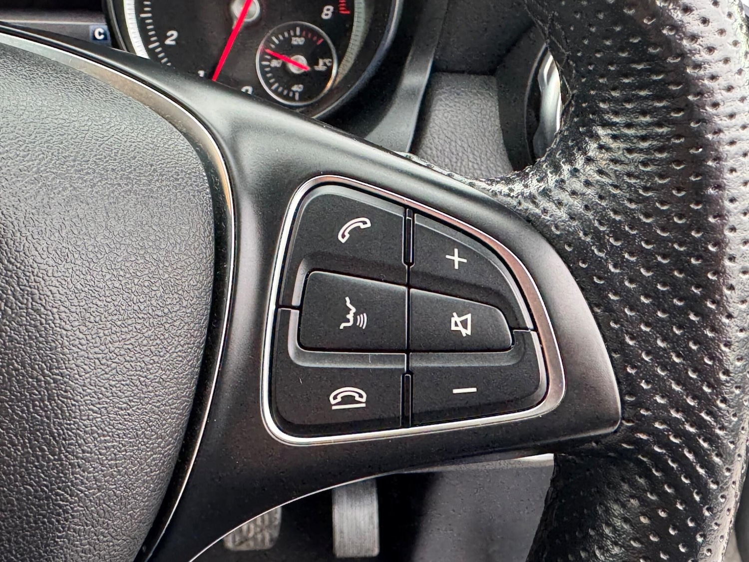 Used Mercedes-Benz GLA 2018 for sale - 77279633: Photo 31