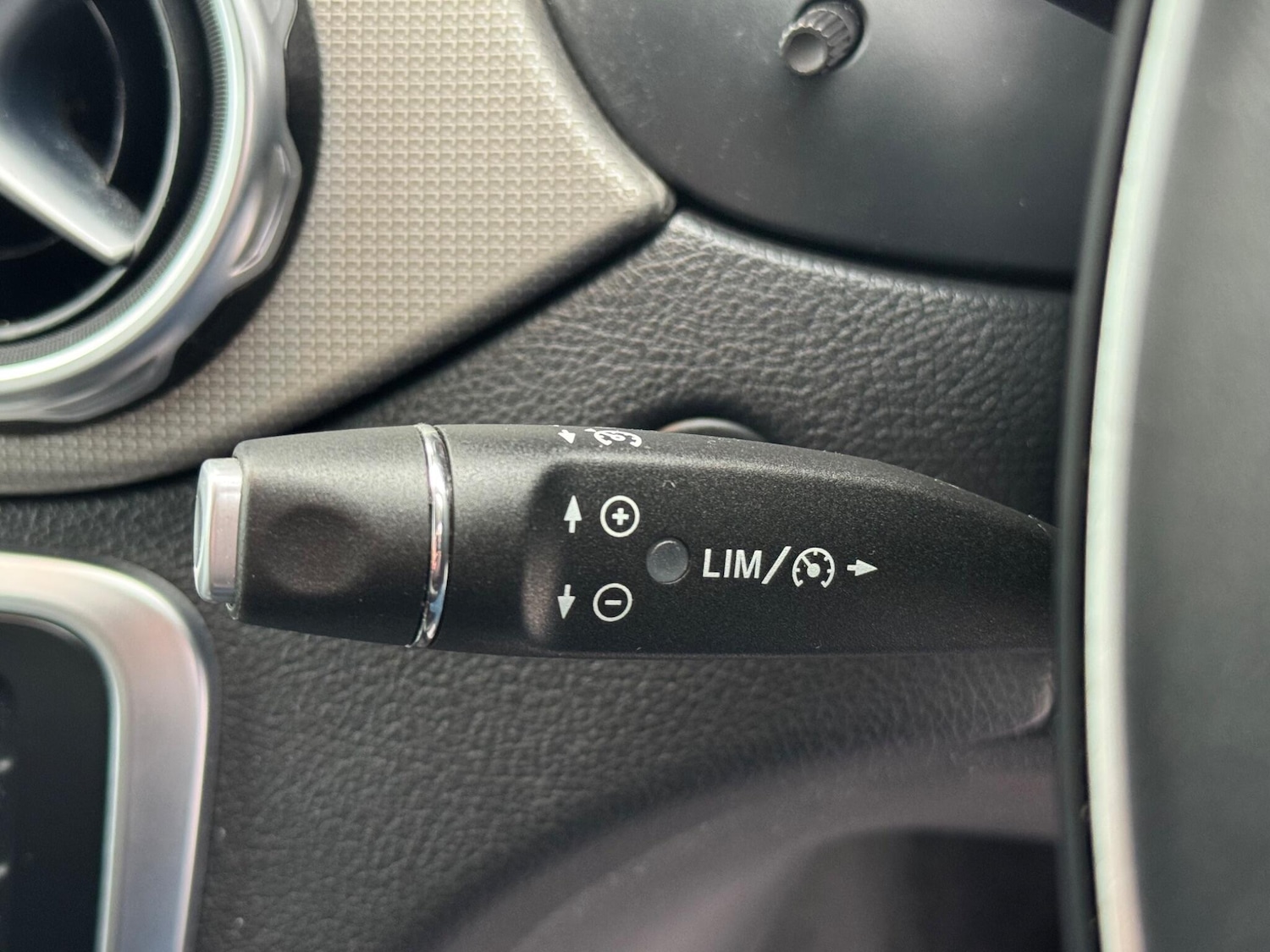 Used Mercedes-Benz GLA 2018 for sale - 77279633: Photo 34