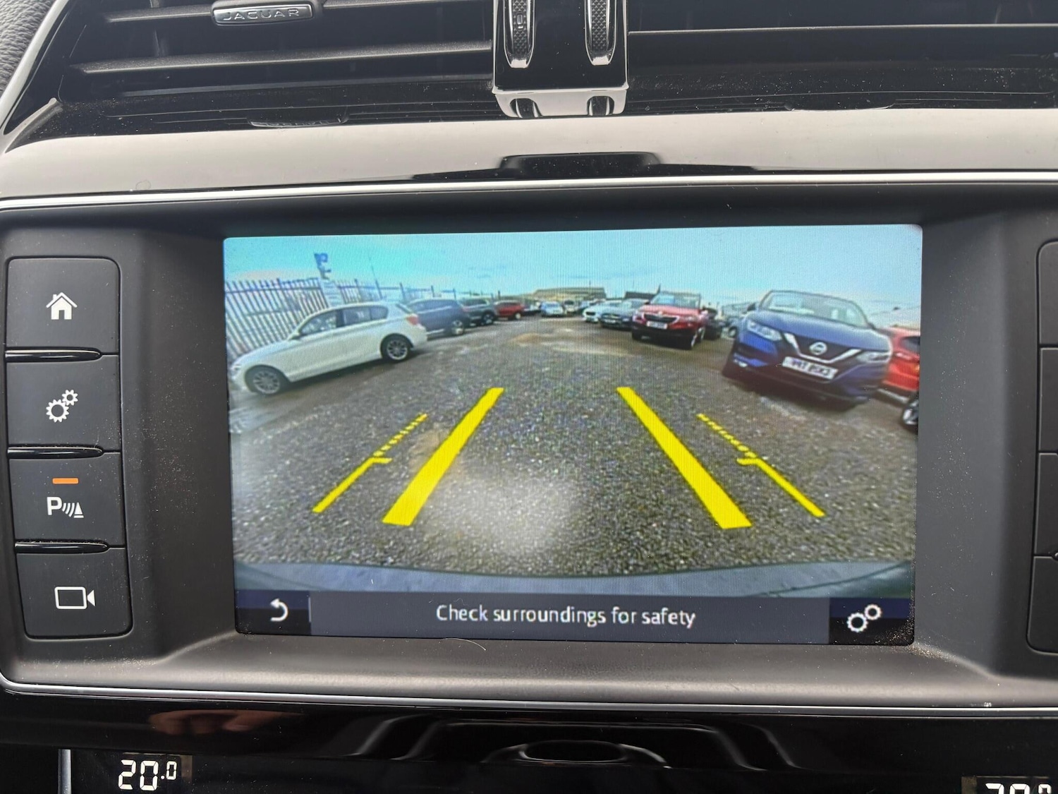 Used Jaguar XE 2017 for sale - 76780964: Photo 2